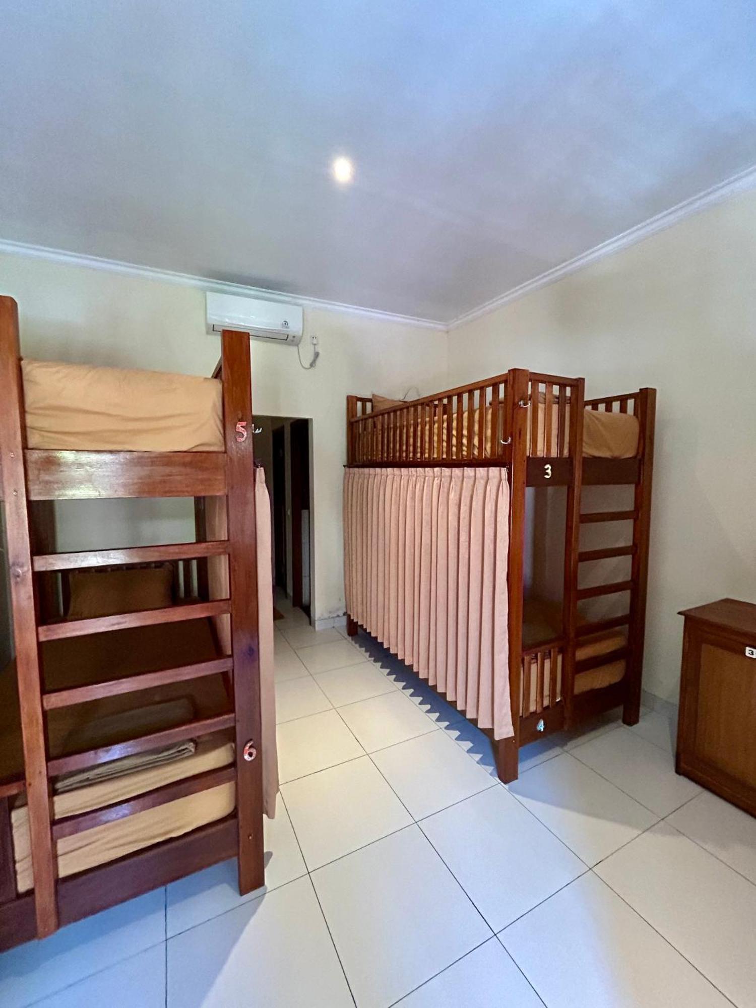 נוסה-למבונגן Nusa Garden Homestay מראה חיצוני תמונה